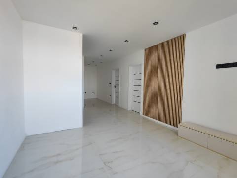  Na predaj: Priestranný 3-izbový byt po kompletnej rekonštrukcii – 74m2