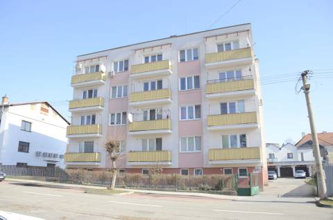  InReality ponúka na predaj 3 izbový byt s garážou priamo pri bytovke