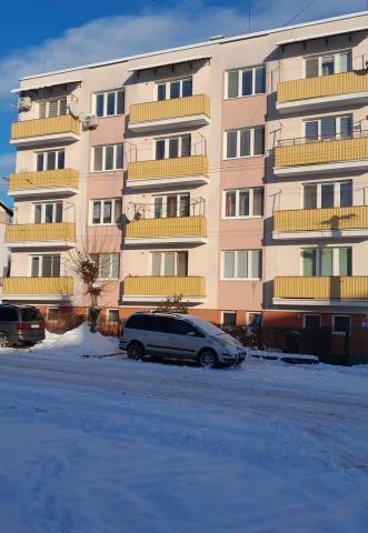  PRIPRAVUJEME na predaj 3 izbový byt s garážou priamo pri bytovke