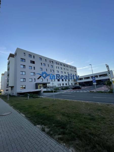 WhatsApp Image 2025-11-25 at 04.19.06 (2).jpeg