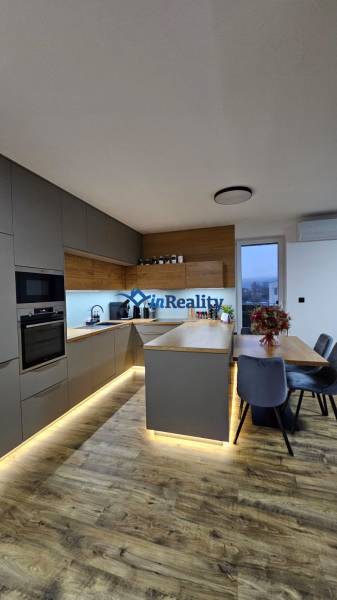 WhatsApp Image 2025-11-23 at 12.05.44 (1).jpeg