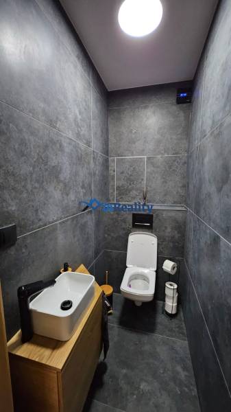 WhatsApp Image 2025-11-23 at 12.05.43.jpeg