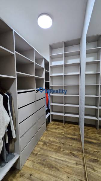 WhatsApp Image 2025-11-25 at 04.17.28 (1).jpeg